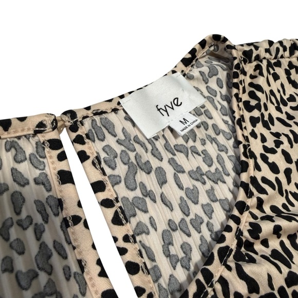 Fyve Leopard Print Blouse Size Medium - Picture 3 of 5